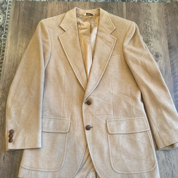 Vintage 100% Camel Hair Blazer – Old Money Prep, Made in USA (Men’s M)
